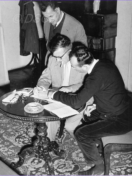 <p>Дмитрий Шостакович и Ян Кренц во время подготовки …</p>