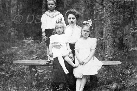 1909