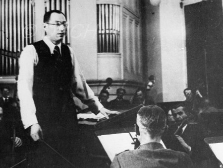 <p>Karl Eliasberg during a rehearsal of the Seventh S…</p>