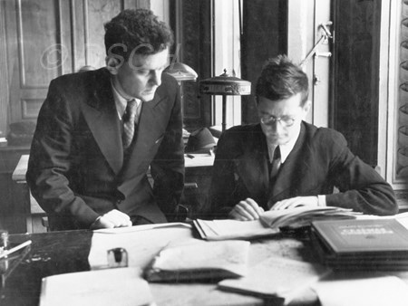 <p>Shostakovich looks at the “Song about the Counterp…</p>