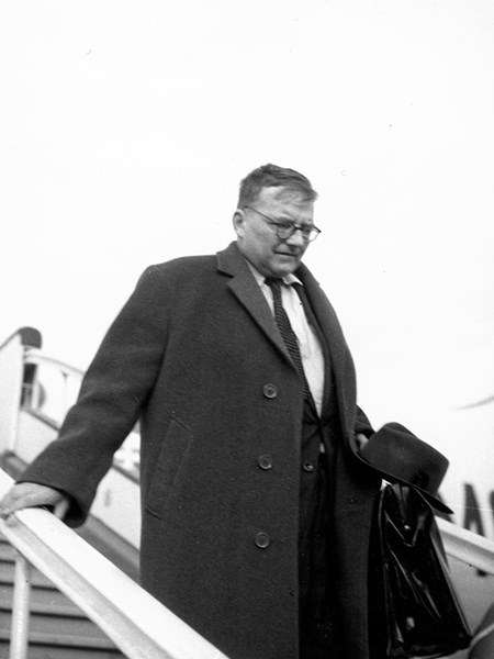 <p>В будапештском аэропорту 5 октября 1961 года.</p>