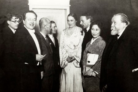 1933
